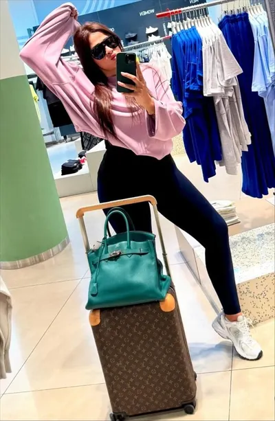 اخبار اليمن الان الكاجوال الفخامة ياسمين العزيز بأسلوب اخبار اليمن الان الحدث اليوم عاجل