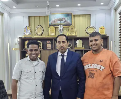اخبار اليمن الان المصور عبدالله بتواضع الشباب والرياضة اخبار اليمن الان الحدث اليوم عاجل