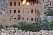 كريتر إسكاي اخبار اليمن الان يلتهم بمنزل والأهالي يطالبون بتوفير اخبار اليمن الان الحدث اليوم عاجل كريتر إسكاي