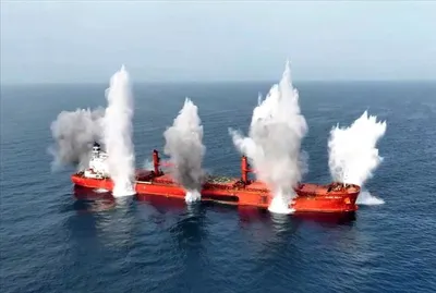 اخبار اليمن الان أسوشيتد نفطية البحر الأحمر سفينتين اخبار اليمن الان الحدث اليوم عاجل