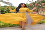 صحيفة المرصد اخبار اليمن الان عبير الأنظار بفستان التصميم والألوان اخبار اليمن الان الحدث اليوم عاجل صحيفة المرصد