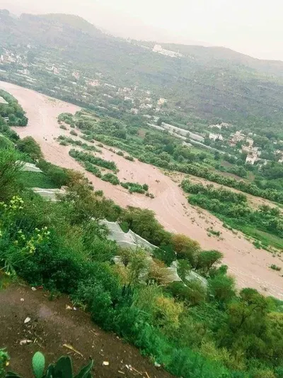 اخبار اليمن الان بالصور سيول تجتاح مدينة إب اخبار اليمن الان الحدث اليوم عاجل