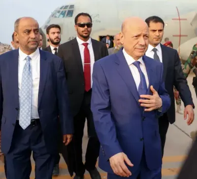 اخبار اليمن الان الرئيس العليمي مستمرون المرتبات واستعادة اخبار اليمن الان الحدث اليوم عاجل