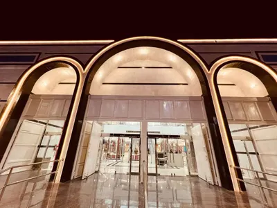 اخبار اليمن الان مذيع بقناة إماراتية إفتتاح مجددآ اخبار اليمن الان الحدث اليوم عاجل
