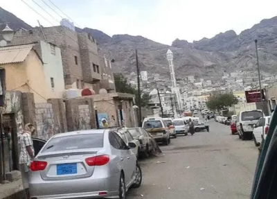 اخبار اليمن الان الإطاحو بعصابة تمتهن سرقة السيارات اخبار اليمن الان الحدث اليوم عاجل