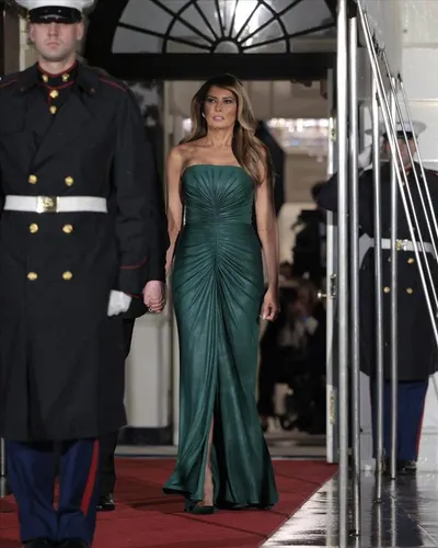 اخبار اليمن الان أزياء ميلانيا وفستانها الأبيض السعودية اخبار اليمن الان الحدث اليوم عاجل