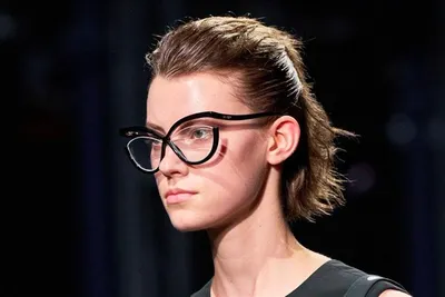 اخبار اليمن الان النظارات الطبية الموسم وتحاكي أيقونية اخبار اليمن الان الحدث اليوم عاجل