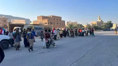 اخبار اليمن الان توافد عشرات المواطنين بمحافظة حضرموت اخبار اليمن الان الحدث اليوم عاجل