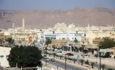 اخبار اليمن الان لبائعي حضرموت التعامل بالعملة الأجنبية اخبار اليمن الان الحدث اليوم عاجل