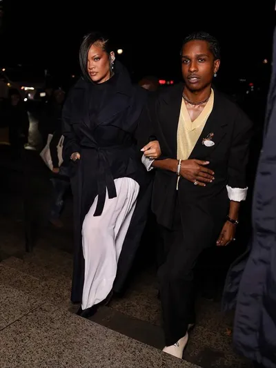 اخبار اليمن الان الفنانة ريهانا للجمهور ولادتها إطلالتها اخبار اليمن الان الحدث اليوم عاجل