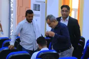 صحيفة الثورة صنعاء اخبار اليمن الان متقدما يخوضون امتحان والماجستير بالحديدة اخبار اليمن الان الحدث اليوم عاجل صحيفة الثورة صنعاء