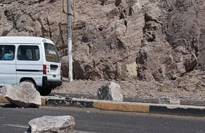 اخبار اليمن الان انهيار صخري يقطع الطرق الرئيسية اخبار اليمن الان الحدث اليوم عاجل