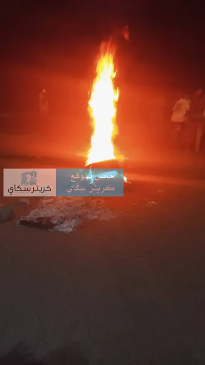 اخبار اليمن الان اشعال النيران وقطع رئيسي بكريتر اخبار اليمن الان الحدث اليوم عاجل