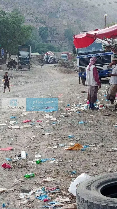 اخبار اليمن الان انقلاب شاحنة مخاوف تدهور الطريق اخبار اليمن الان الحدث اليوم عاجل