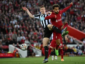 اخبار اليمن الان ليفربول يفوز بعشرة لاعبين نيوكاسل اخبار اليمن الان الحدث اليوم عاجل