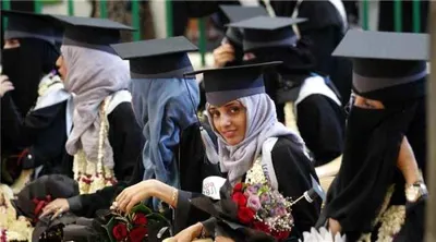 اخبار اليمن الان خريجة لإنصافها حرمانها التخرج بجامعة اخبار اليمن الان الحدث اليوم عاجل