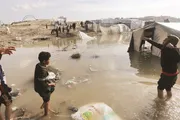 صحيفة الثورة صنعاء اخبار اليمن الان يونسيف الأمطار النازحين وظروف للغاية اخبار اليمن الان الحدث اليوم عاجل صحيفة الثورة صنعاء