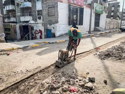 اخبار اليمن الان تنفيذ مشروع تعزيز الكهرباء مديرية اخبار اليمن الان الحدث اليوم عاجل