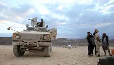 اخبار اليمن الان مجندون يوجهون أسلحتهم قادتهم زملائهم اخبار اليمن الان الحدث اليوم عاجل