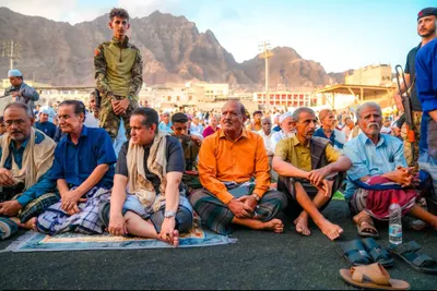 اخبار اليمن الان هرهرة والحالمي يؤديان الأضحى المعلا اخبار اليمن الان الحدث اليوم عاجل
