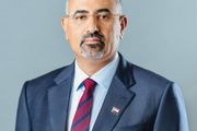 الرئيس الزبيدي يعزي المناضل الحماطي بوفاة والدته