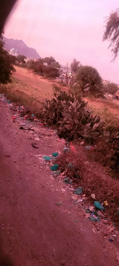 اخبار اليمن الان الرماد البركاني يتسبب بازدحام مسبوق اخبار اليمن الان الحدث اليوم عاجل