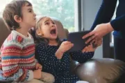 مارب اليوم اخبار اليمن الان عالمية استخدام الأطفال التواصل الاجتماعي اخبار اليمن الان الحدث اليوم عاجل مارب اليوم