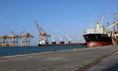 اخبار اليمن الان استهدفته الغارات الاسرائيلية ميناء الحديدة اخبار اليمن الان الحدث اليوم عاجل