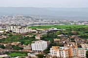 قاض في إب يعتقل والد وجد طفل تشاجر...