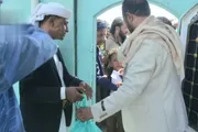 صحيفة الثورة صنعاء اخبار اليمن الان توزيع لحوم الأضاحي فقيرة التعزية اخبار اليمن الان الحدث اليوم عاجل صحيفة الثورة صنعاء