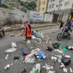 اخبار اليمن الان احتجاجات عمال النظافة شوارع بالبراميل اخبار اليمن الان الحدث اليوم عاجل