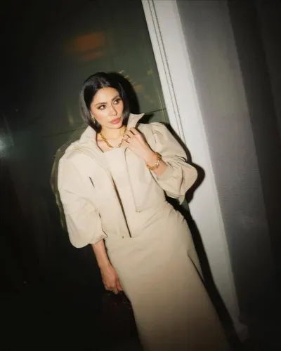 اخبار اليمن الان إطلالتي الزاهد وإلهام بأسلوبين مميزين اخبار اليمن الان الحدث اليوم عاجل