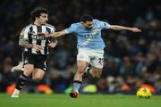 سيتي يتجاوز نيوكاسل ويحجز موعدا مع آرسنال في...