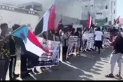 كريتر إسكاي اخبار اليمن الان الانتقالي يتظاهر المكلا للمطالبة بالخدمات اخبار اليمن الان الحدث اليوم عاجل كريتر إسكاي
