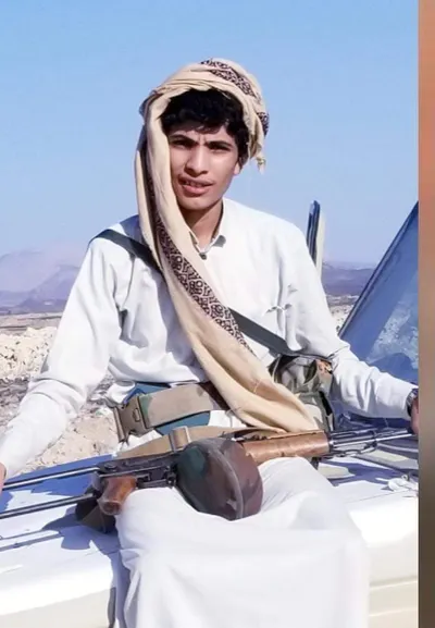 اخبار اليمن الان الطرق حاولوا سيارته وسلاحه بصحراء اخبار اليمن الان الحدث اليوم عاجل