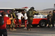 صحيفة الثورة صنعاء اخبار اليمن الان فلسطينيين باعتداء للمستوطنين الصهاينة الغربية اخبار اليمن الان الحدث اليوم عاجل صحيفة الثورة صنعاء