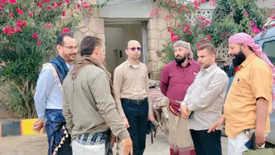 اخبار اليمن الان حالمين بزيارة المرضى بمستشفى المديرية اخبار اليمن الان الحدث اليوم عاجل