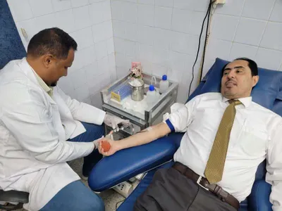 اخبار اليمن الان البكري يتبرع الحملة الوطنية للتبرع اخبار اليمن الان الحدث اليوم عاجل