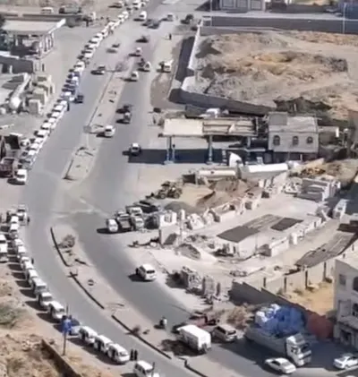 اخبار اليمن الان بالصور طوابير طويلة للباصات الخانقة اخبار اليمن الان الحدث اليوم عاجل