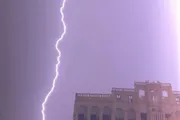 كريتر إسكاي اخبار اليمن الان صواعق قوية تضيء مدينة بحضرموت اخبار اليمن الان الحدث اليوم عاجل كريتر إسكاي