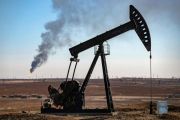 أسعار النفط تتراجع وسط آمال مفاوضات أمريكية إيرانية