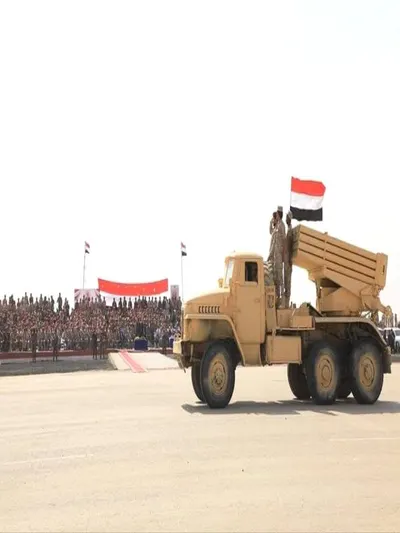 اخبار اليمن الان عسكري ومهيب احتفالا بثورة فيديو اخبار اليمن الان الحدث اليوم عاجل