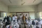صحيفة الثورة صنعاء اخبار اليمن الان يتفقدان العملية التعليمية ومتطلبات بالكهرباء اخبار اليمن الان الحدث اليوم عاجل صحيفة الثورة صنعاء