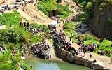 المركز اليمني للإعلام اخبار اليمن الان سقوط سيارة حاجز بحياة كاملة اخبار اليمن الان الحدث اليوم عاجل المركز اليمني للإعلام
