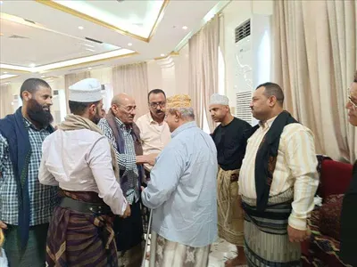 اخبار اليمن الان محافظ البنك المركزي المعبقي اثناء اخبار اليمن الان الحدث اليوم عاجل