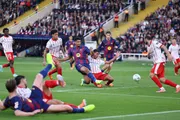 صحيفة الثورة صنعاء اخبار اليمن الان برشلونة جيرونا ويتصدر الدوري الإسباني اخبار اليمن الان الحدث اليوم عاجل صحيفة الثورة صنعاء