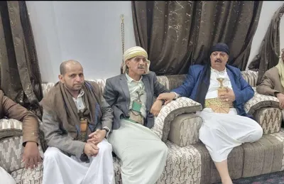 اخبار اليمن الان الشيخ الضبيبي وناشط بصنعاء بجانب اخبار اليمن الان الحدث اليوم عاجل