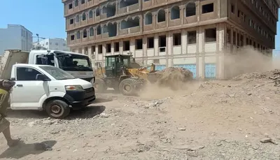 اخبار اليمن الان الإهمال إزالة مخلفات متراكمة الشيخ اخبار اليمن الان الحدث اليوم عاجل