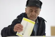 صحيفة الثورة صنعاء اخبار اليمن الان البوسنة إجراء الانتخابات الرئاسية والبرلمانية اخبار اليمن الان الحدث اليوم عاجل صحيفة الثورة صنعاء