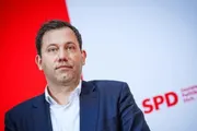 صحيفة الثورة صنعاء اخبار اليمن الان المالية الألماني ترامب إنهاء المسؤولة اخبار اليمن الان الحدث اليوم عاجل صحيفة الثورة صنعاء